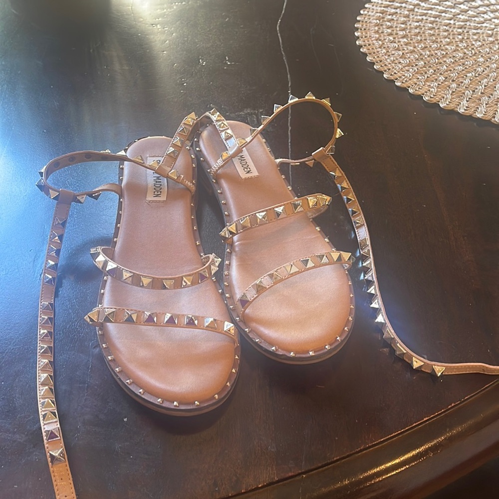Steve Madden sandal size 8.5
